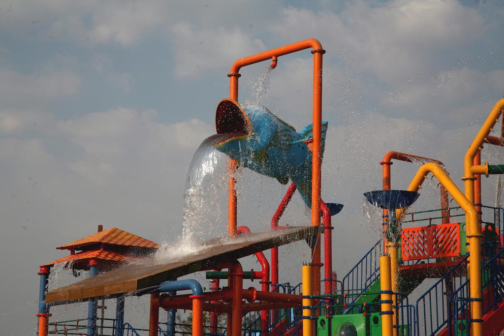Sentosa Resorts & Water Park Chinchvad 외부 사진