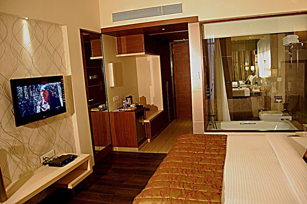 Sentosa Resorts & Water Park Chinchvad 객실 사진