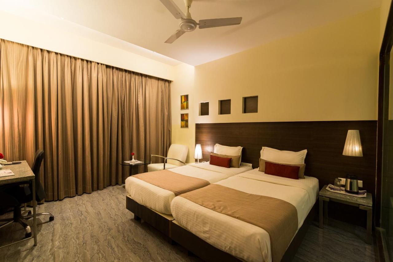 Sentosa Resorts & Water Park Chinchvad 외부 사진